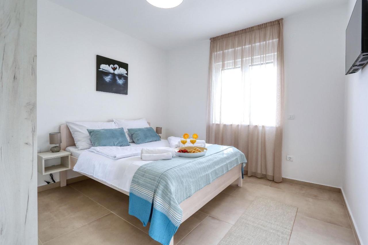 Apartments Bonaca With Jacuzzi 普利拉卡 外观 照片