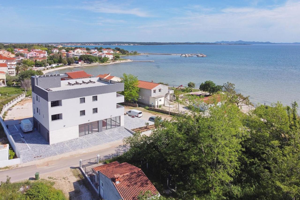 Apartments Bonaca With Jacuzzi 普利拉卡 外观 照片
