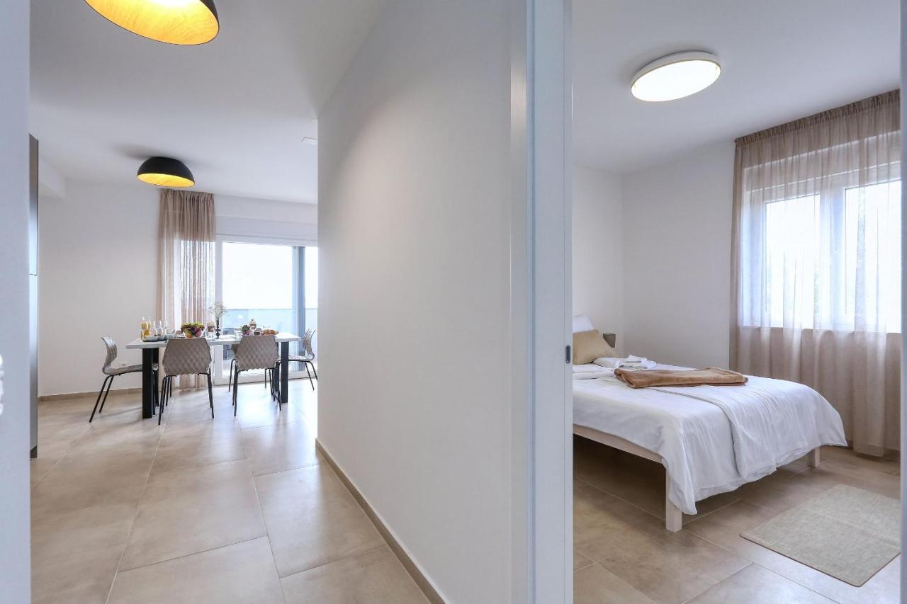Apartments Bonaca With Jacuzzi 普利拉卡 外观 照片