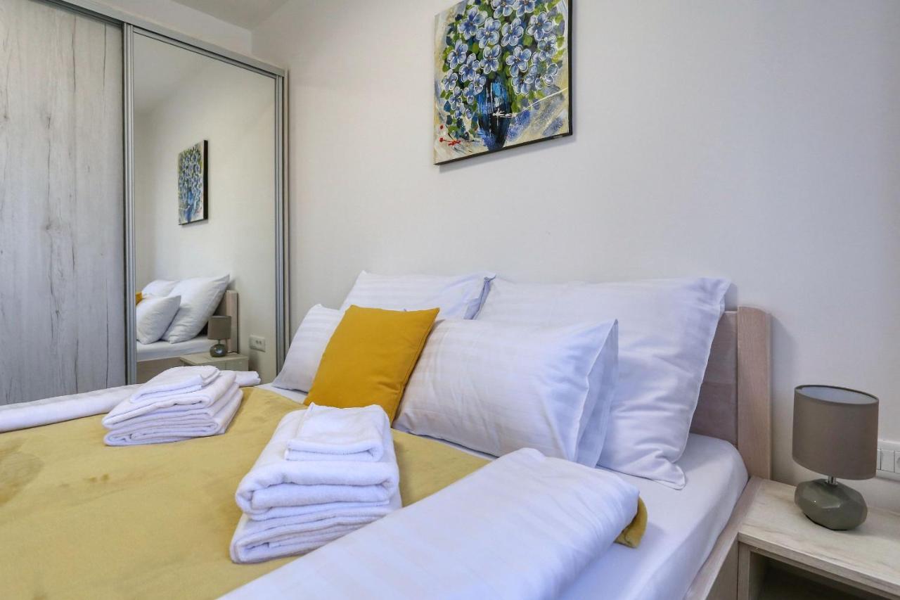 Apartments Bonaca With Jacuzzi 普利拉卡 外观 照片