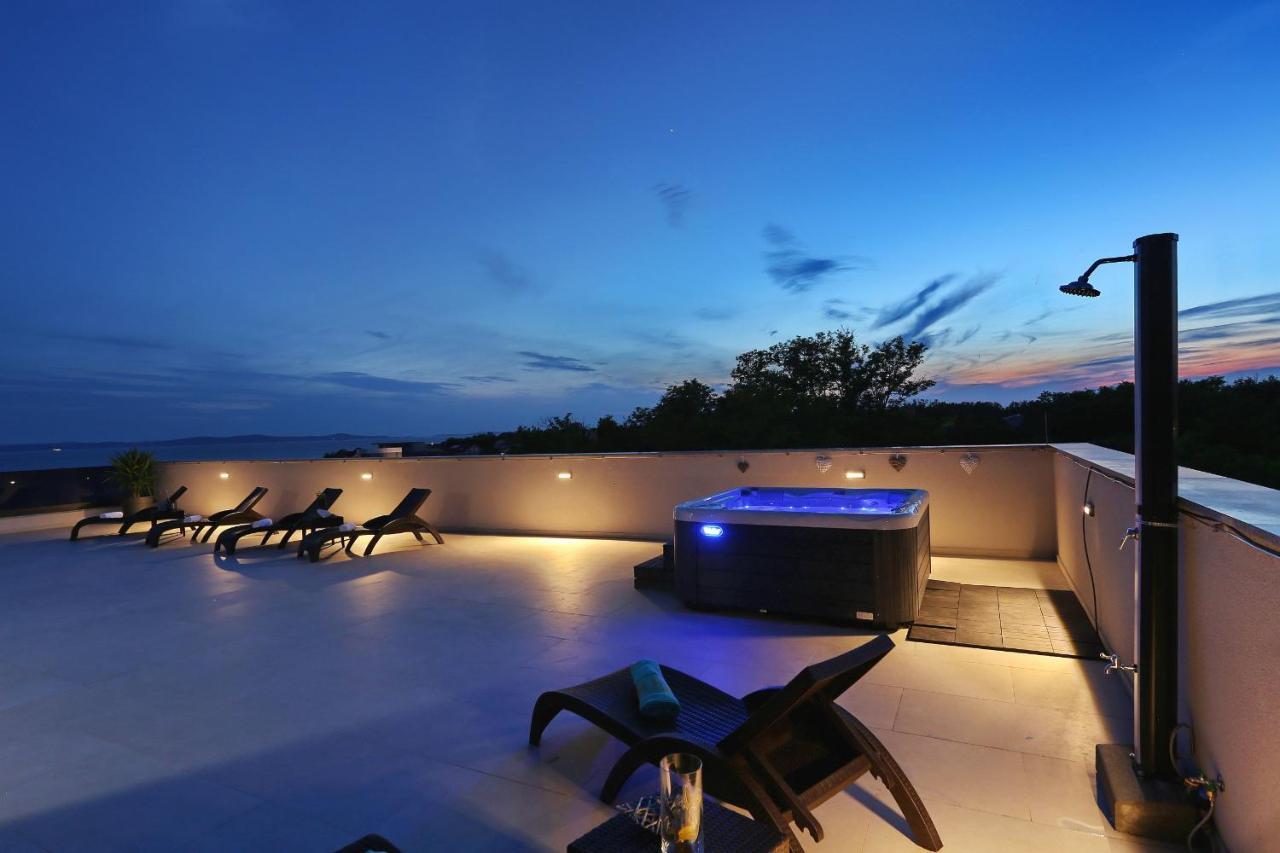 Apartments Bonaca With Jacuzzi 普利拉卡 外观 照片